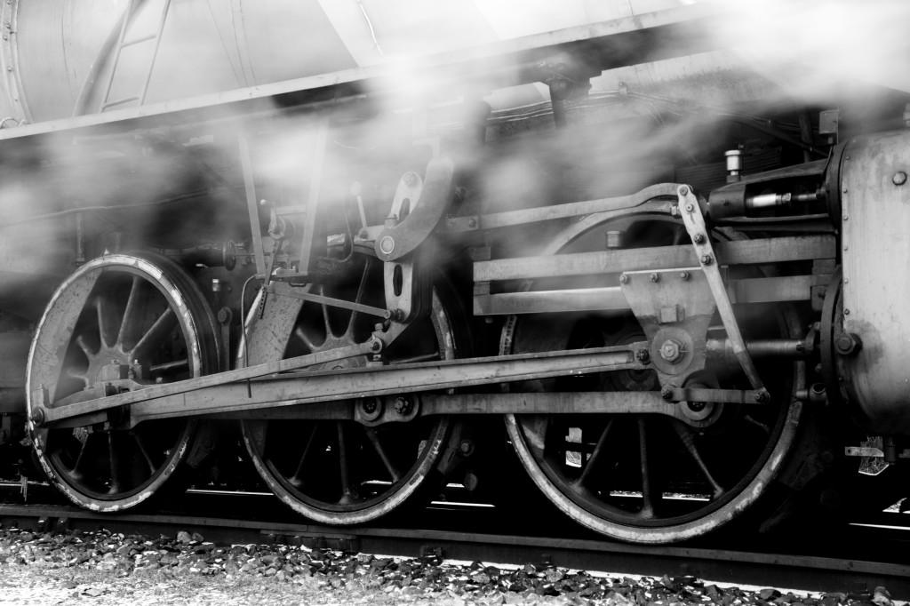  Steam_locomotive_running_gea